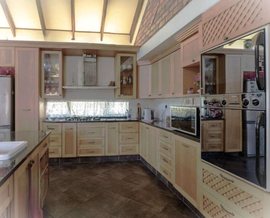 6 Bedroom Property for Sale in West Bank Eastern Cape
